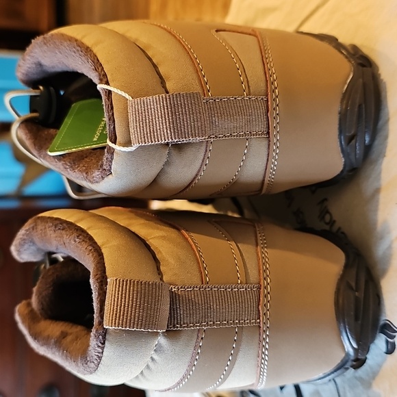 💖 HIKE FOOTWEAR TAN & BROWN Hiking Boots  (💲price reduced!) 💖 NWT - Picture 3 of 13